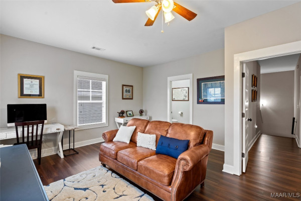 76 Double Oak Avenue