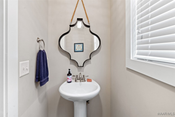 76 Double Oak Avenue