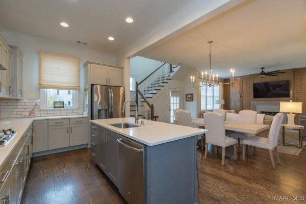 7930 Long Acre Street