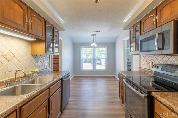 2633 OLD ORCHARD Lane