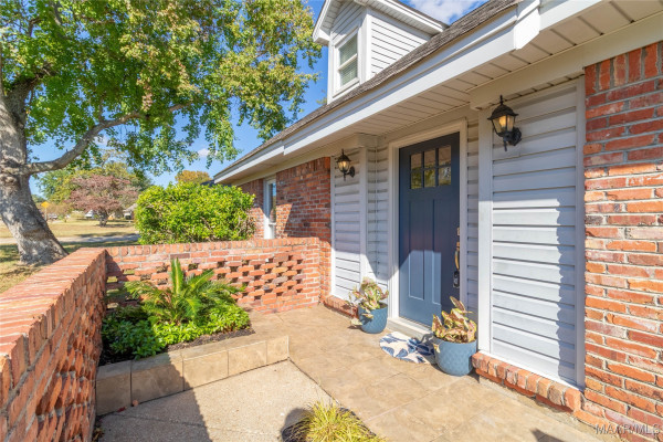 2633 OLD ORCHARD Lane