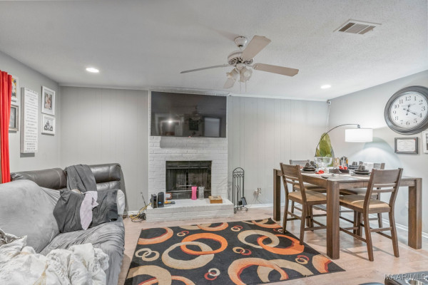 1578 Deatsville Highway