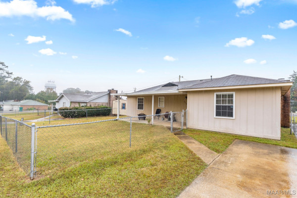 1578 Deatsville Highway