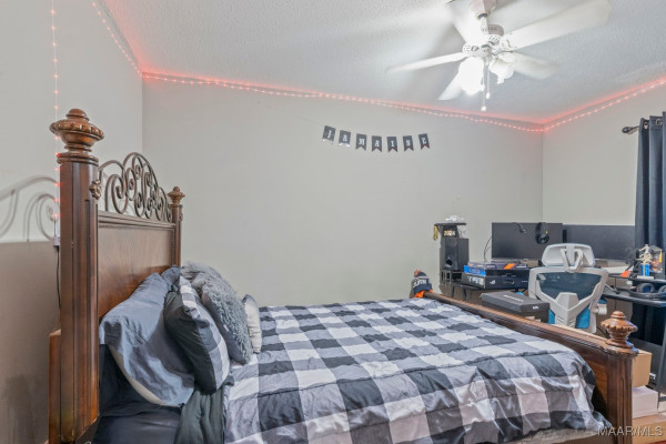 1578 Deatsville Highway