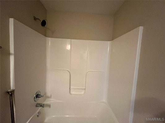 2002 LANDCASTER Court