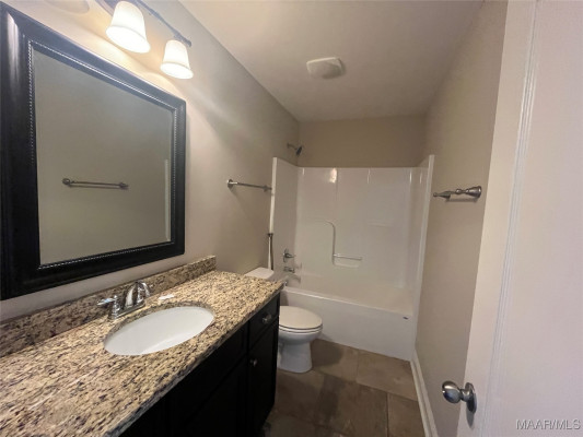 2002 LANDCASTER Court