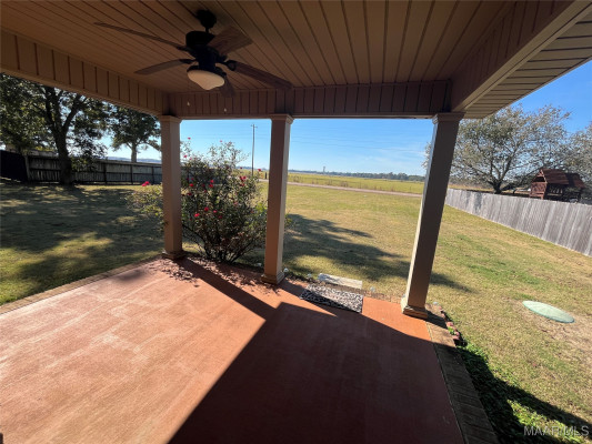 2002 LANDCASTER Court