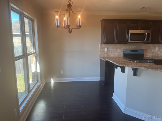 2002 LANDCASTER Court