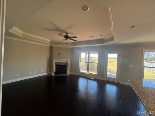 2002 LANDCASTER Court