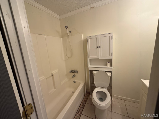 212 W Vanderbilt Loop