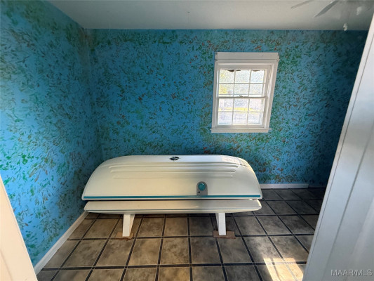 212 W Vanderbilt Loop