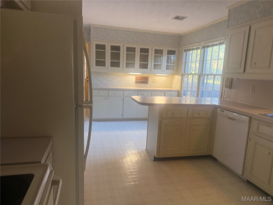 569 Chatsworth Drive