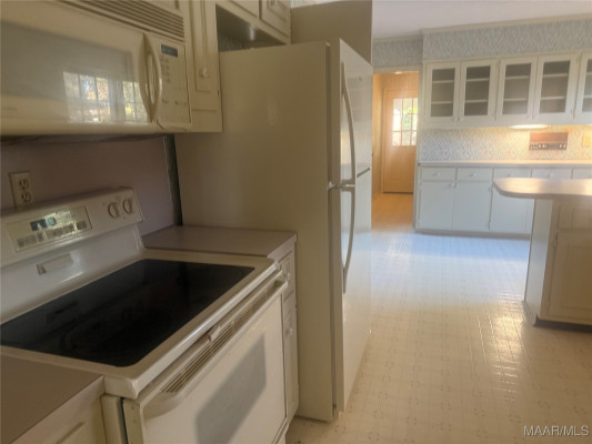 569 Chatsworth Drive