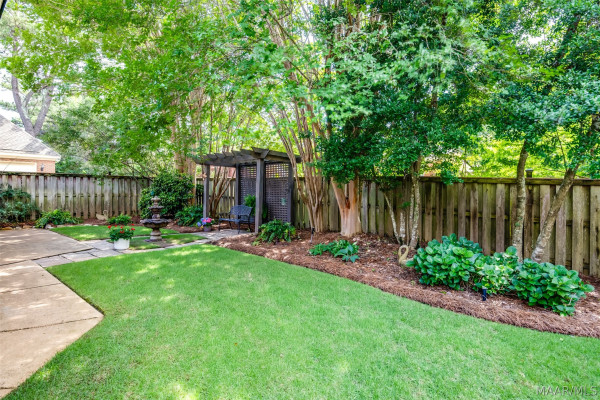 8132 Longneedle Place