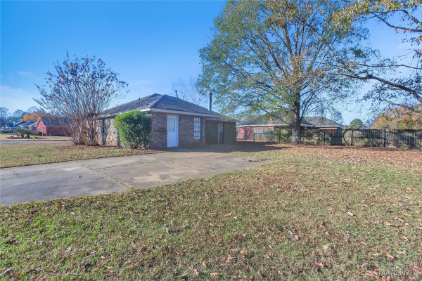 1202 Sweetwood Court