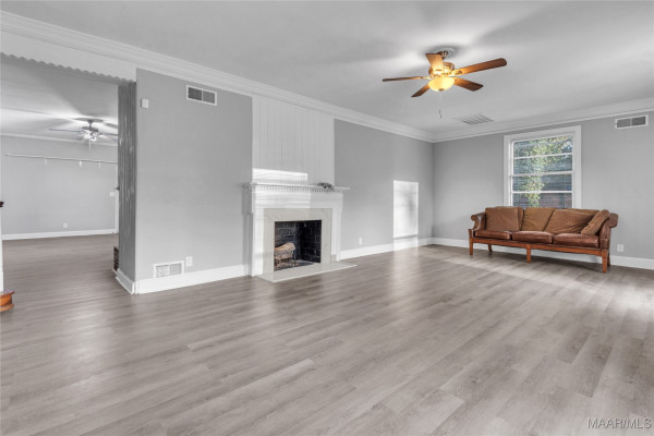 2035 Commodore Circle