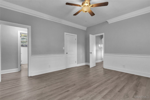 2035 Commodore Circle