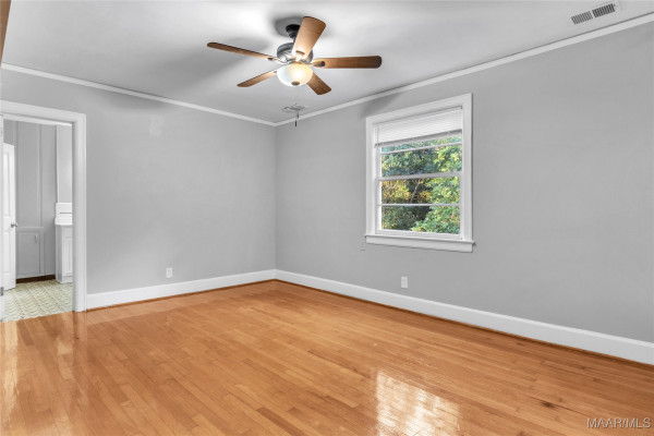 2035 Commodore Circle