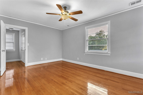 2035 Commodore Circle