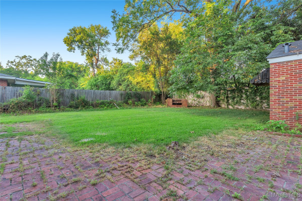 2035 Commodore Circle