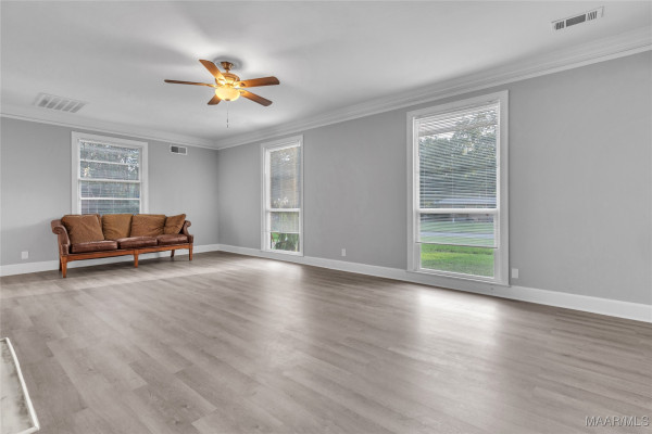 2035 Commodore Circle