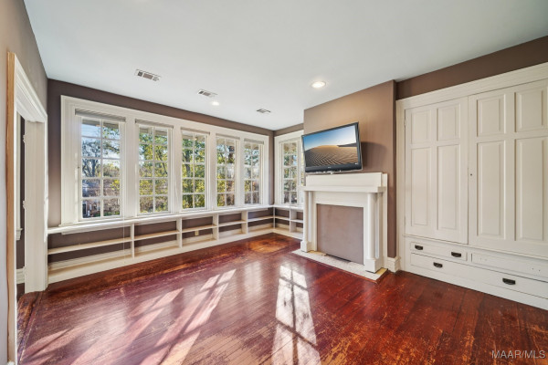 1311 Woodward Avenue