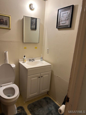 3906 Chatwood Street