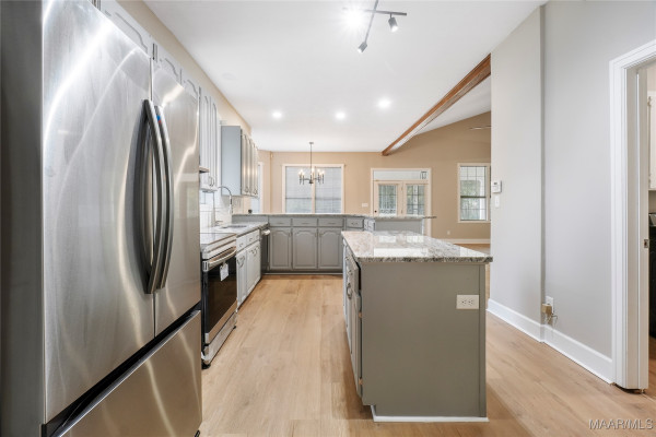 3394 Cloverdale Road