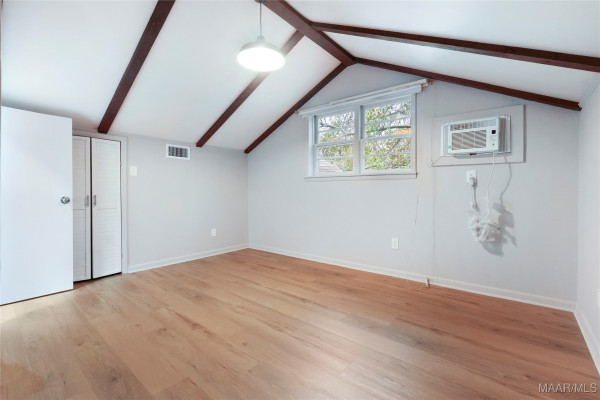 3394 Cloverdale Road