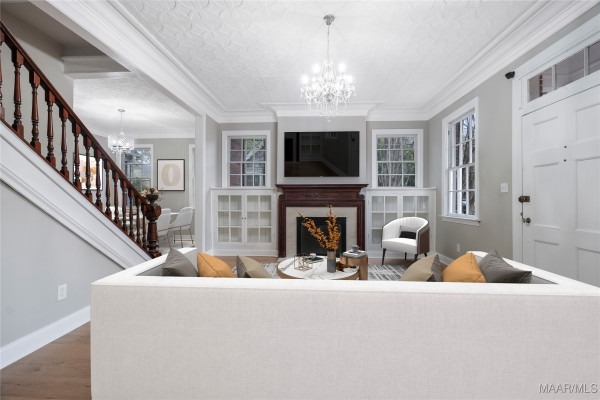 3394 Cloverdale Road