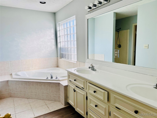241 Lakeshore Drive