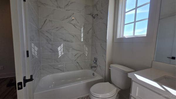 4517 Broadwick Street