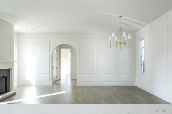 4610 Broadwick Street