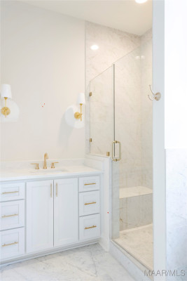 4610 Broadwick Street