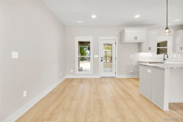 18 Lorie Lee Loop