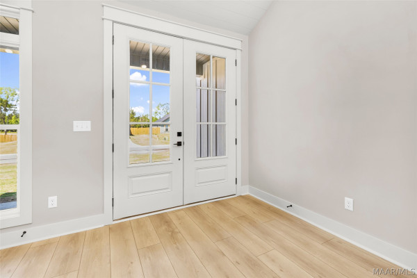 18 Lorie Lee Loop