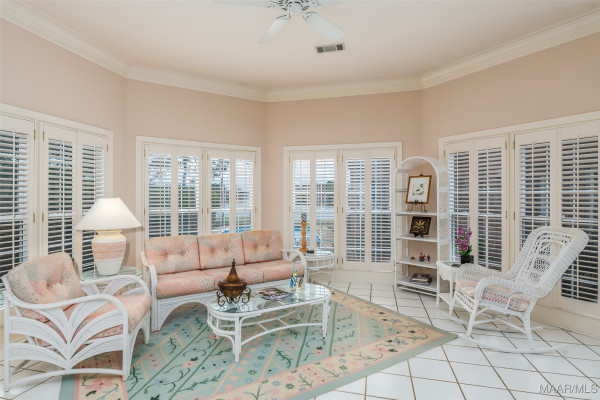 8189 Longneedle Place