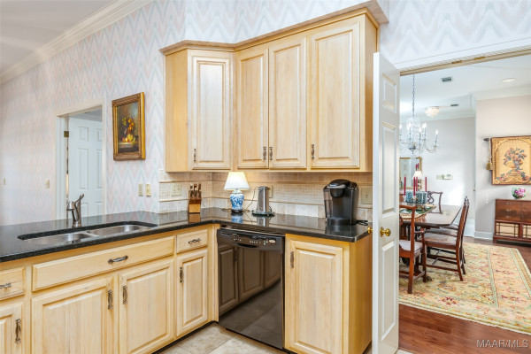 8189 Longneedle Place