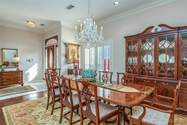 8189 Longneedle Place