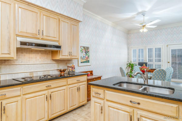 8189 Longneedle Place