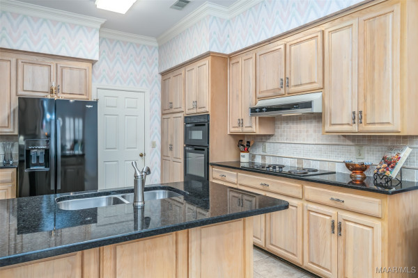 8189 Longneedle Place