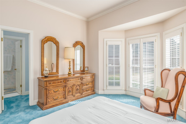 8189 Longneedle Place