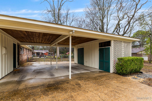 2702 Hermitage Drive