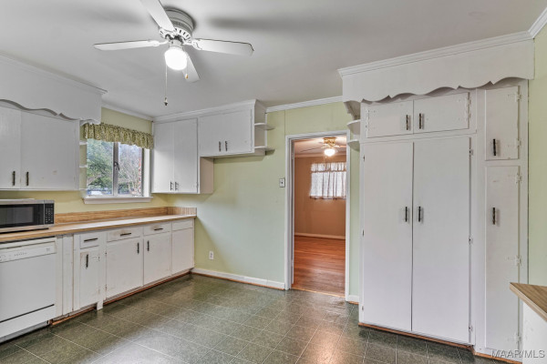 2702 Hermitage Drive