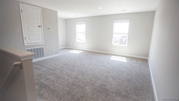 6040 Cunningham Trail
