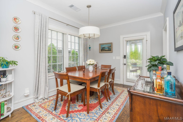 5112 Mercer Street