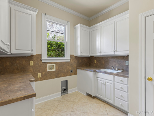 6311 Charles Towne Square