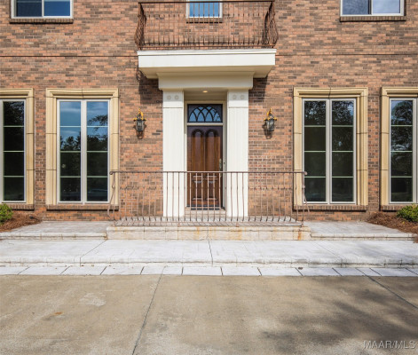 6311 Charles Towne Square