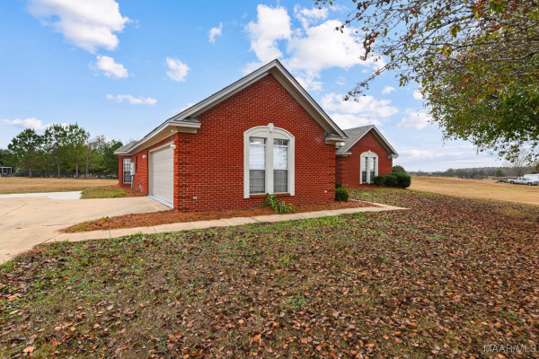2464 Marler Road
