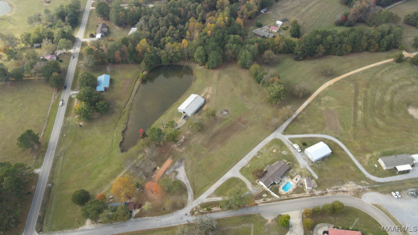 37 County Road 825 .